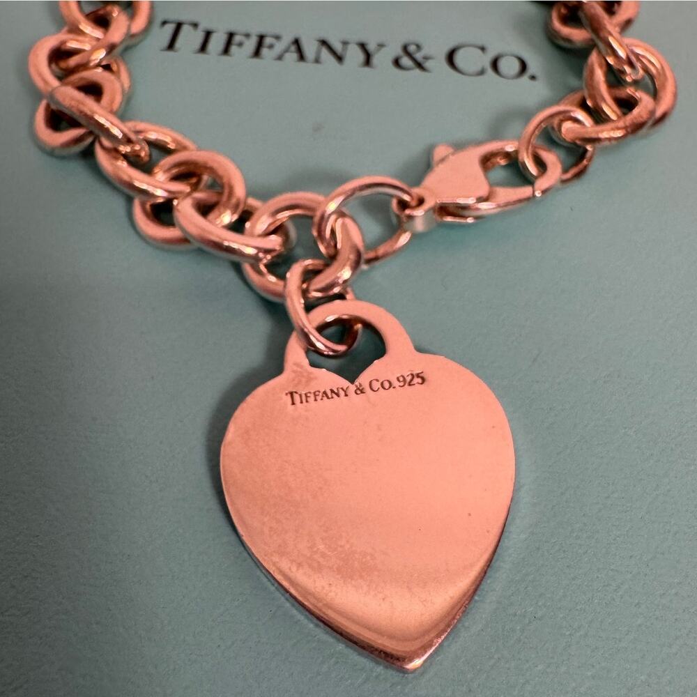 7" Tiffany & Co Blank Heart Tag Charm Bracelet in Sterling Silver 925 CLASSIC - Picture 2 of 10
